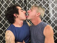 Gay Kissing Manpuppy