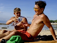 On the Beach Bel Ami Online