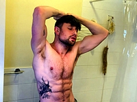 Bath Share Brother Crush